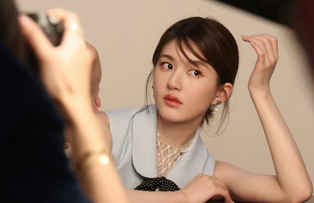 Triệu Lộ Tư chấm dứt hợp đồng mà không phải bồi thường